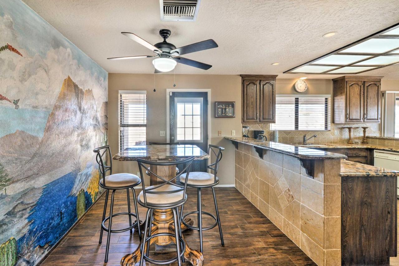 Bullhead City Home With Private Pool, Hot Tub And View エクステリア 写真